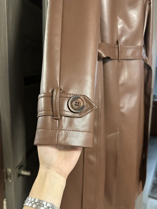 Шкіряний тренч/плащ