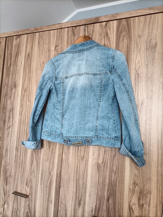 Jasnoniebieska kurtka jeansowa S 36 Stradivarius