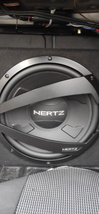 Subwoofer Hertz plus wzmacniacz samochodowy