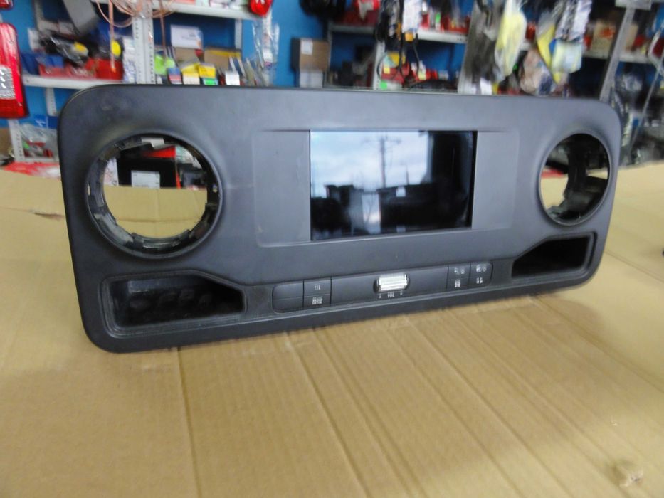 Wyświetlacz Multimedialny Nawigacja Radio Mercedes Sprinter 907 910