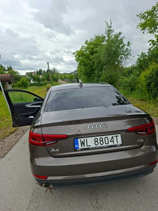 AUDI A4 Limousine