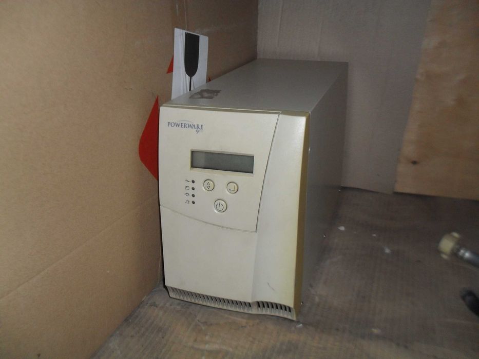 продам ИБП online Powerware 9120 700I  24 вольта под ремонт