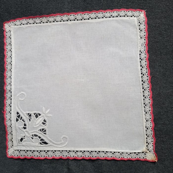 Serweta ozdobna richelieu