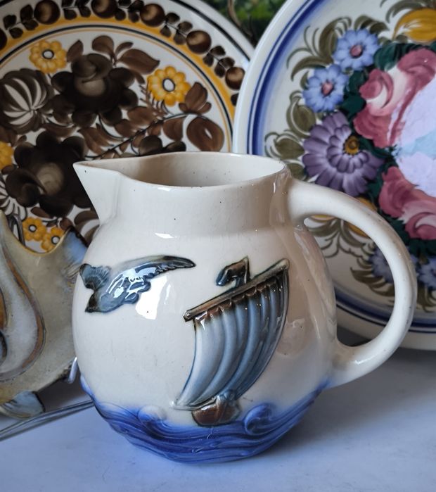 Dzbanek piękna stara ceramika