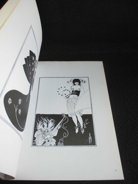 Livro Sixty Selected Drawings Aubrey Beardsley