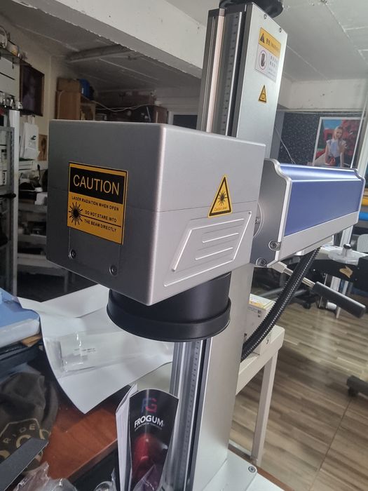 LASER FIBRA 50W como nova.