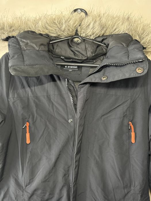 Продам зимову жіночу куртку-парку Everest