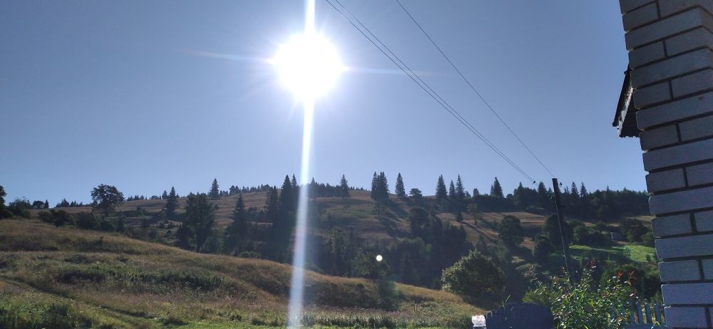 Продається земельна ділянка в горах .