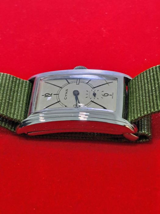 CYMA Tunneau Curvex, relógio de pulso para homem