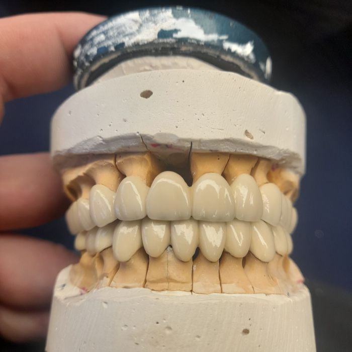 Зубний    технік