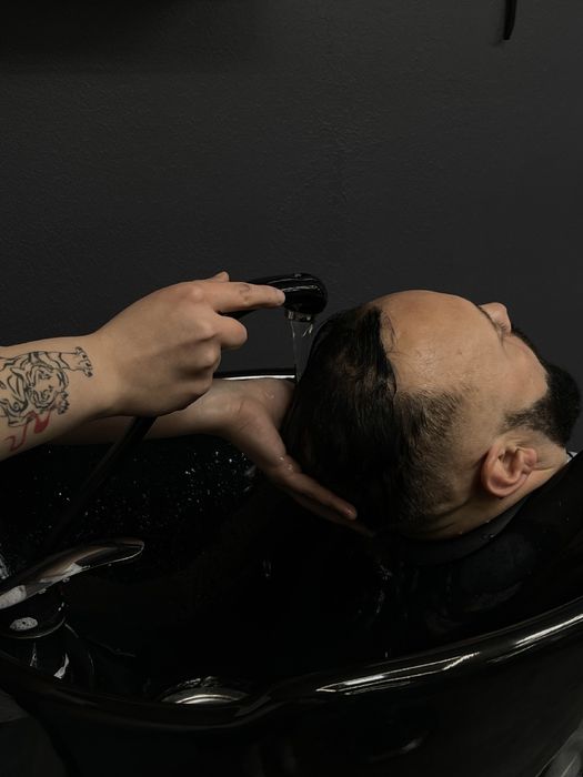 Бесплатная мужская стрижка в барбершопе м. Позняки Безкоштовна стрижка