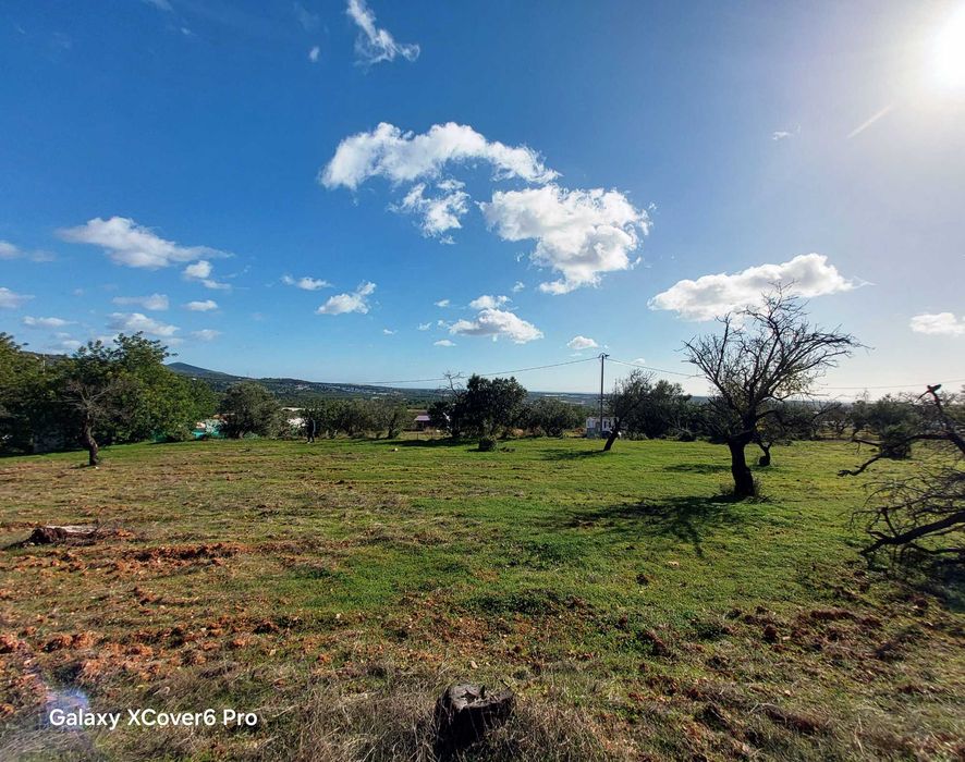 Alugo magnífico terreno com vista mar e serra,