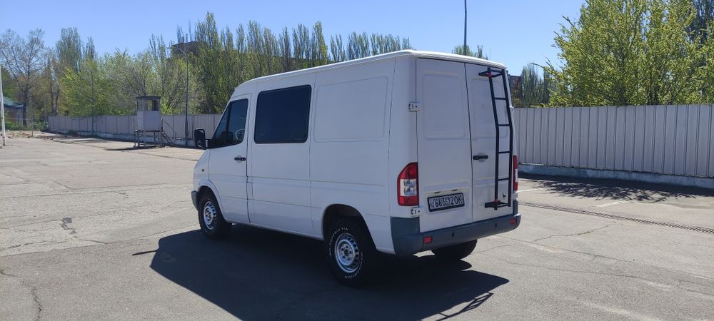 Mercedes Sprinter 2.3 Дизель Груз-Пасс