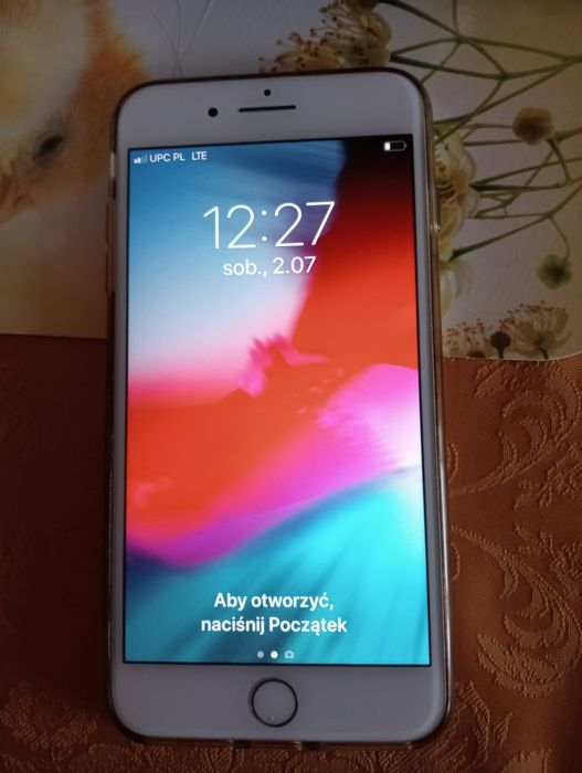 iPhone 8 plus Silver 64 GB