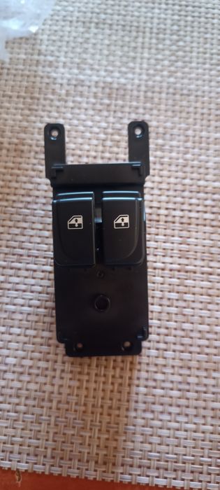 Interruptor ,elevador  dos vidros Hyundai i20 2011