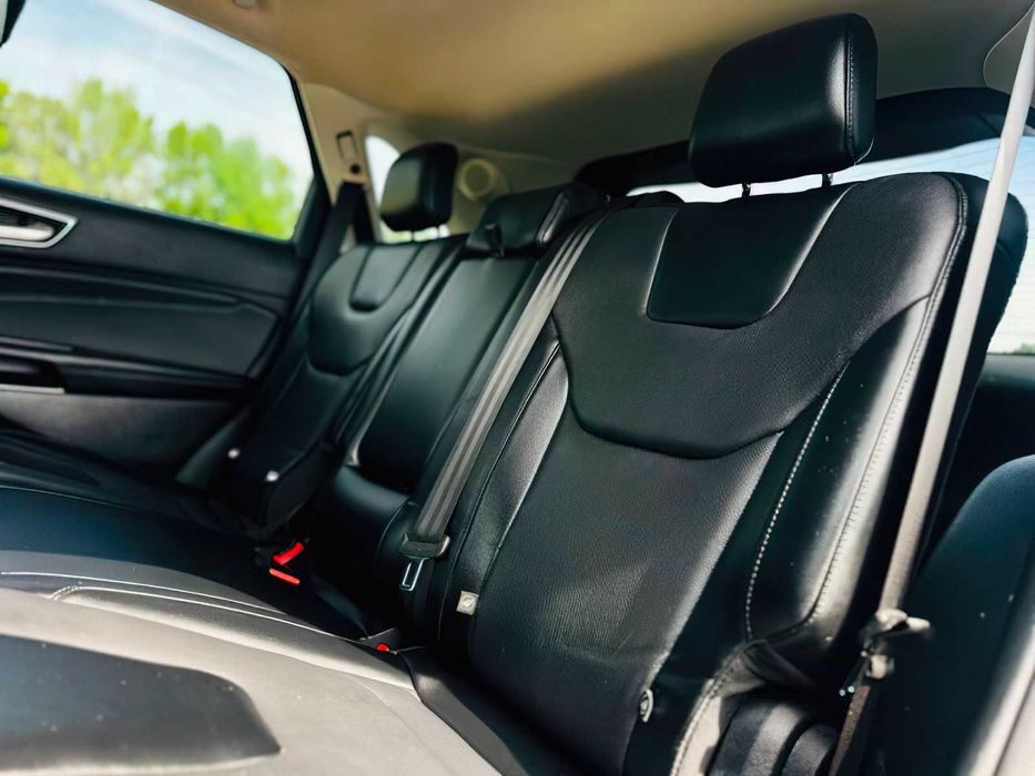 Ford Edge Titanium      2022