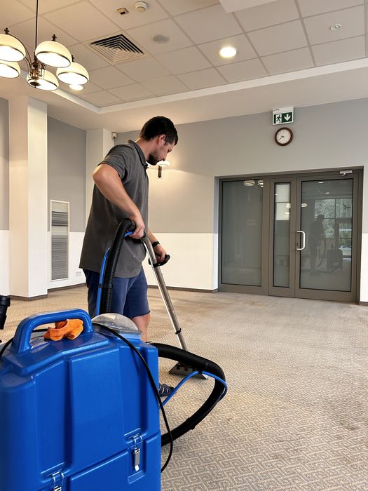 Pranie tapicerki meblowej, samochodowej, wykladziny, mycie okien