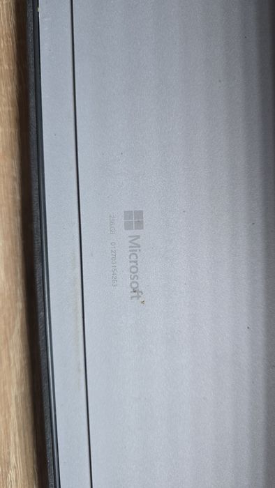 Microsoft surface pro 4 I5-6300U /ОЗУ 8gb/ ssd 256 gb