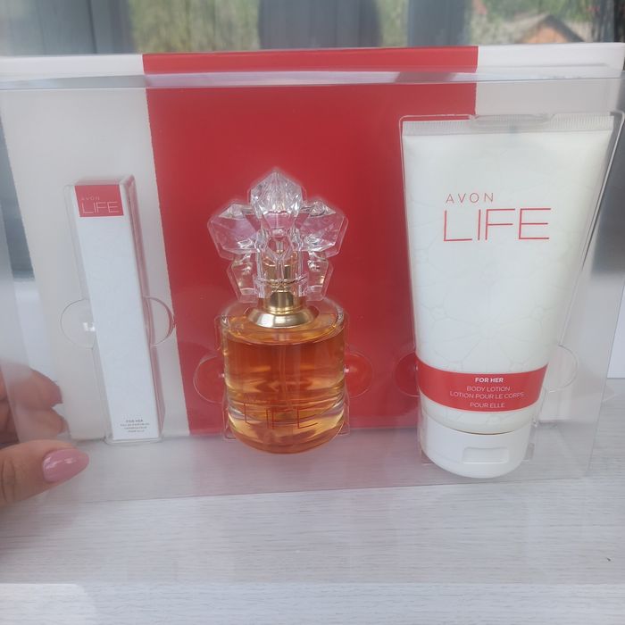 Avon  Life набір