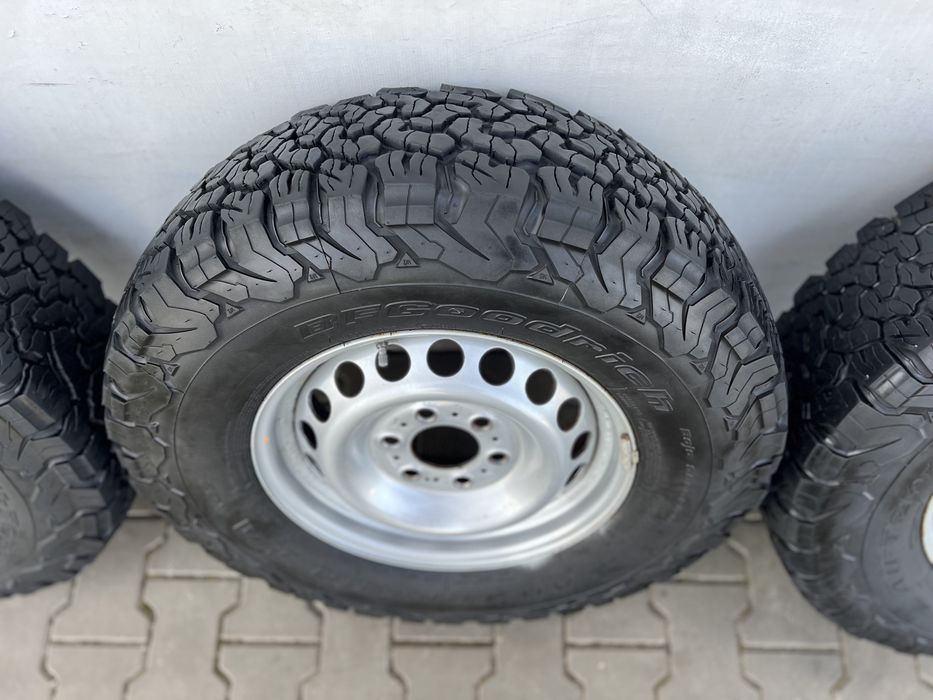 Комплект коліс диски з шинами Sprinter R16 LT245/75R16 шипована резина