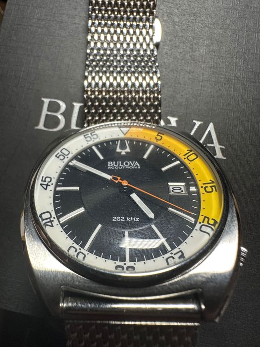 Годинник Bulova Accutron 2