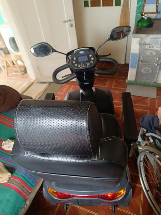 Wózek inwalidzki elektryczny