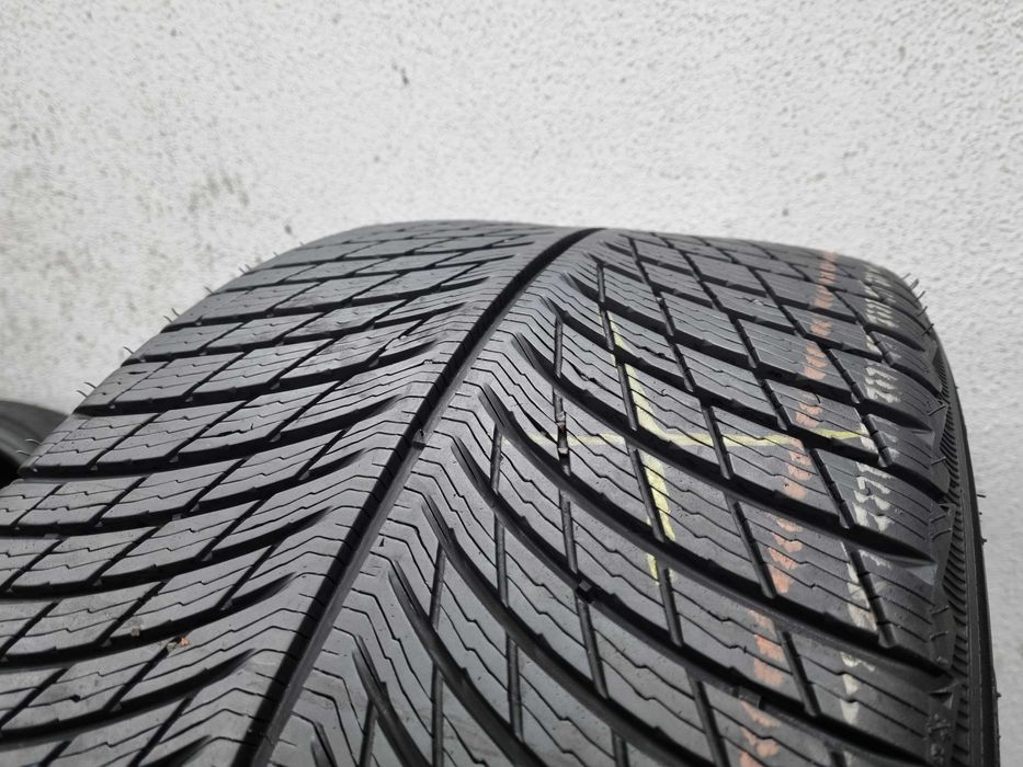 285/35/22 106W Michelin Pilot Alpin 5 SUV D.2323