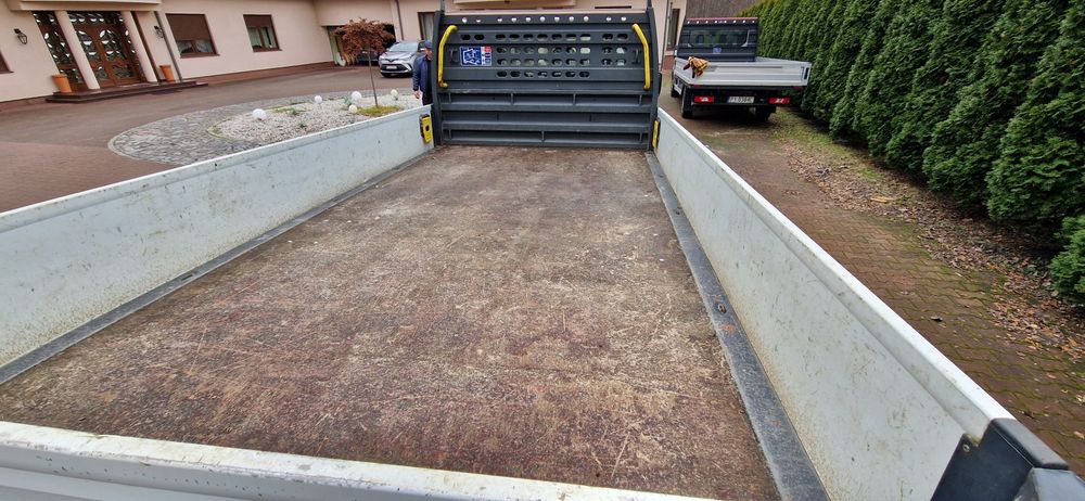 Ford Transit po generalnym remoncie.