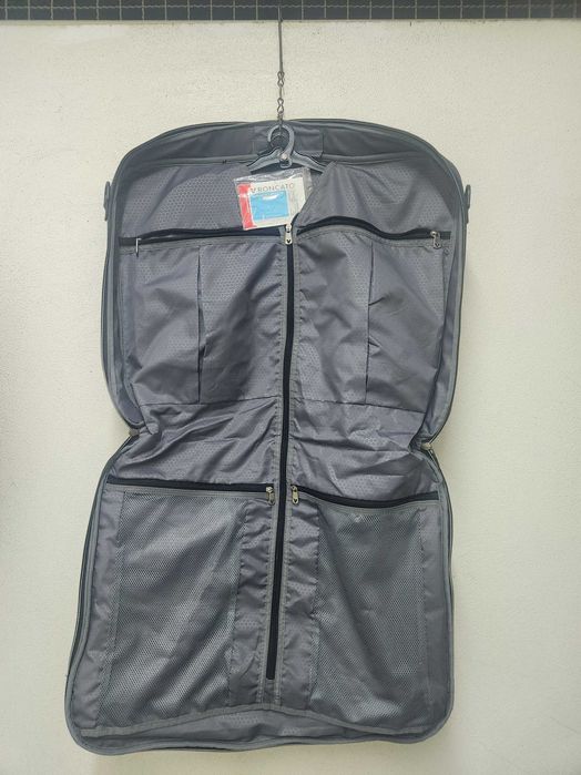 Mala Executiva Roncato inclusive para Fatos ou vestidos de Festa