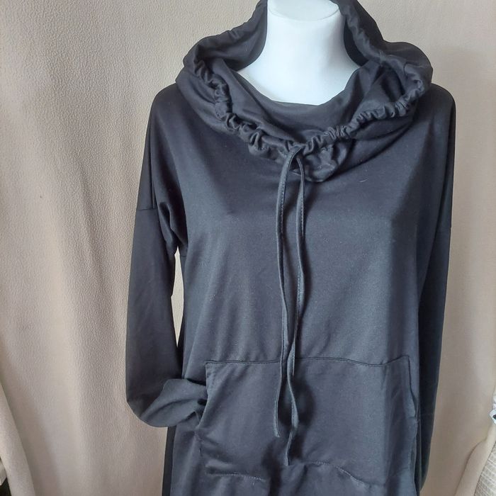 Bluzo-tunika z kapturem