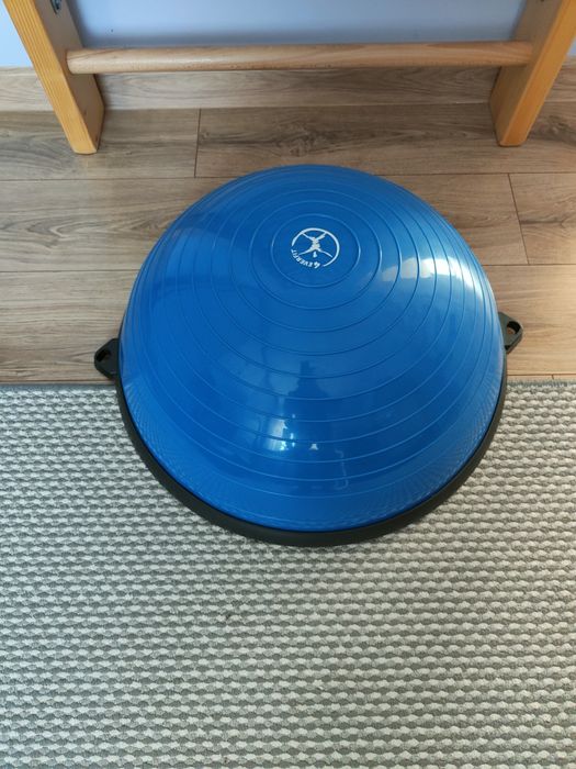 Pół piłka, balanser ćwiczenie równowagi