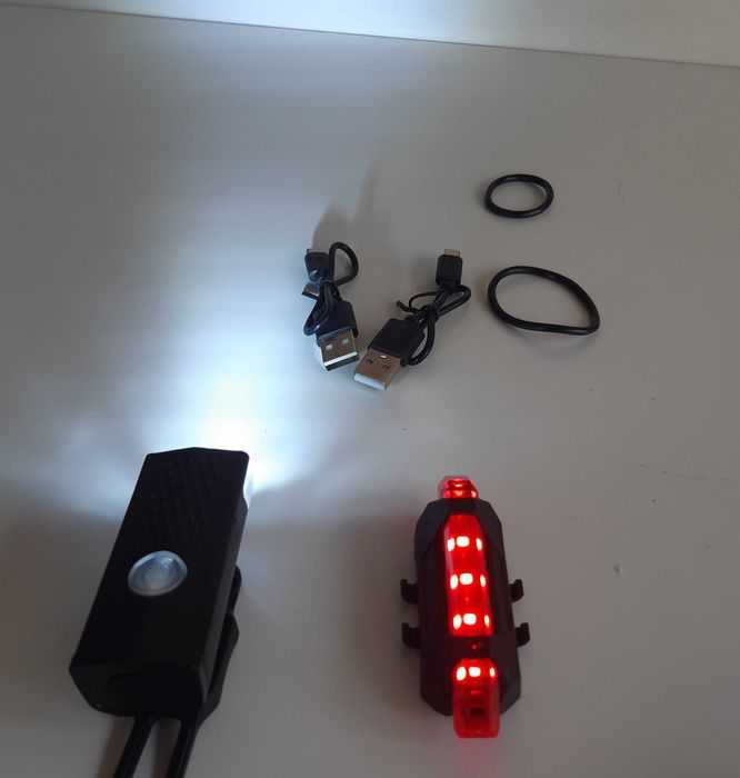 Conjunto Luzes LED Bateria USB Novas p/ Bicicleta Bike Bicla