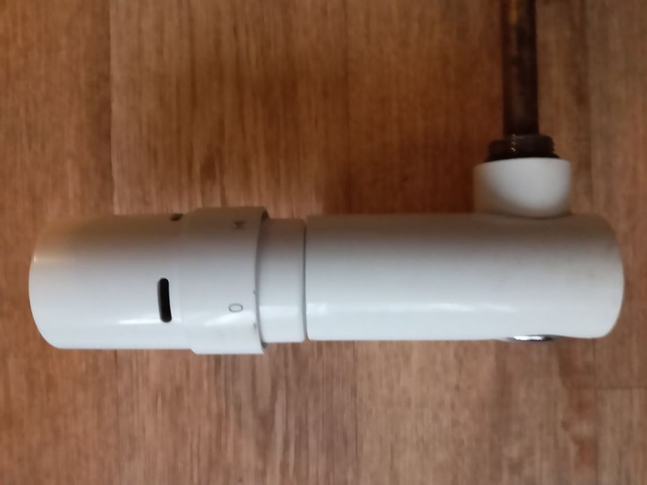 Одноточковий приєднувальний елемент VHX-MONO з термоголовкою RTX кутов