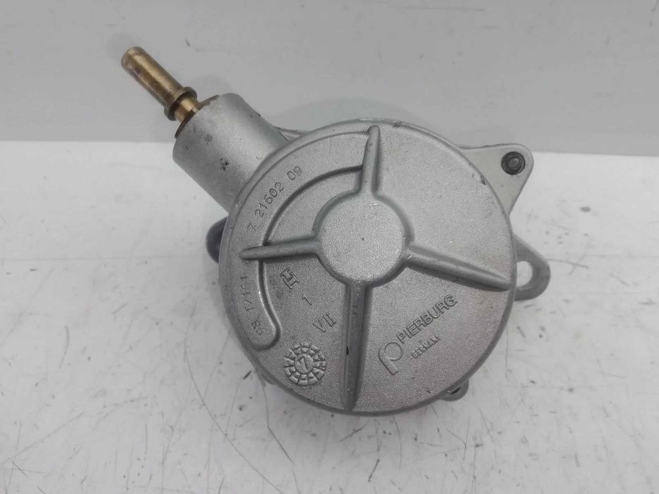 Вакуумний насос Peugeot 406 806 Citroën Xantia Evasion 94-02 2.1 TD