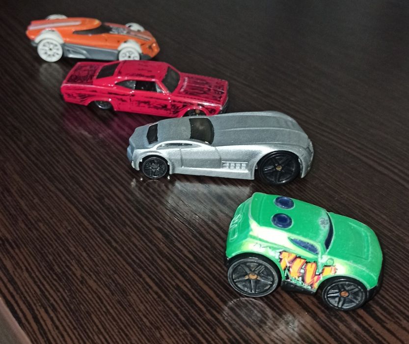 Машинки Hot wheels