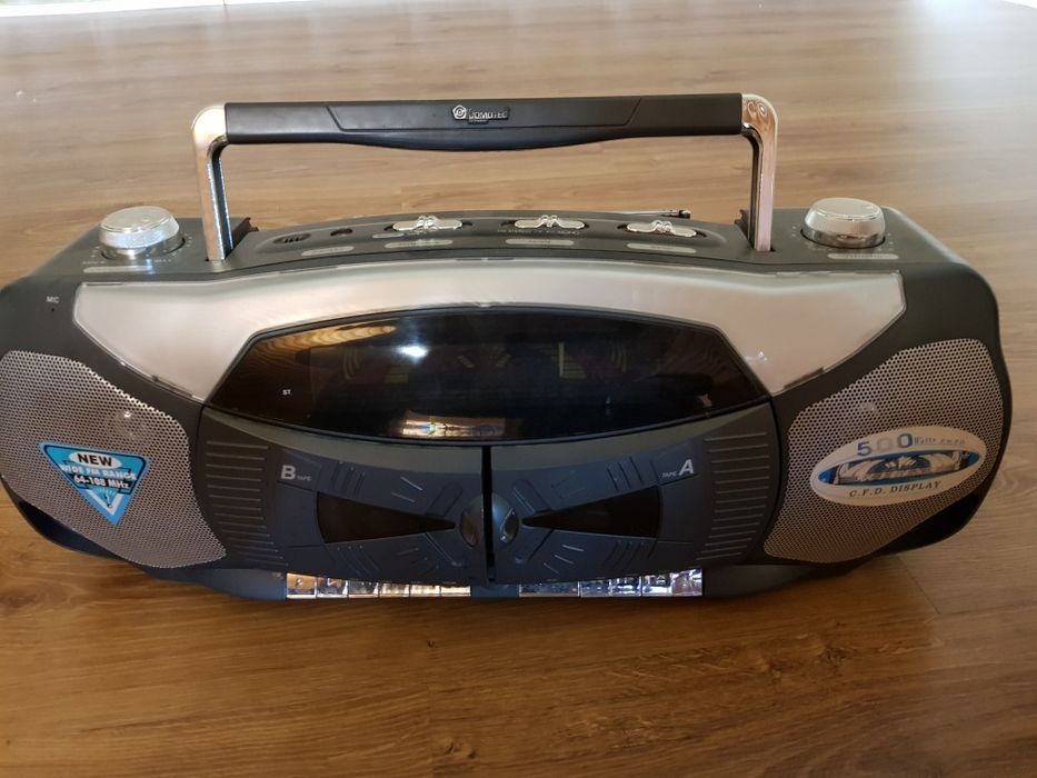 Продаються музикальні центри