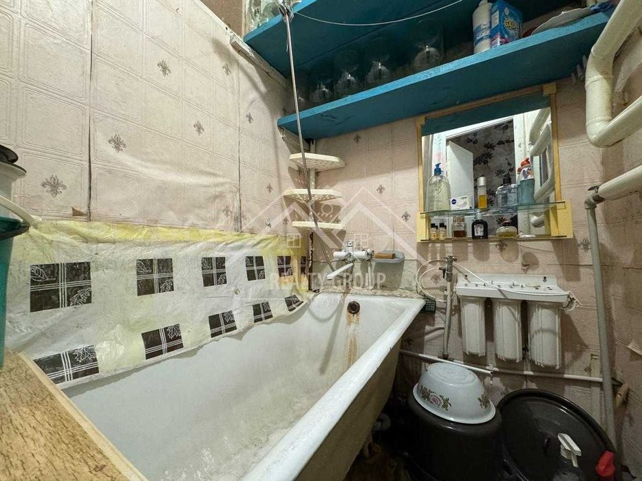 Продається затишна 2-кімнатна квартира в центрі міста!