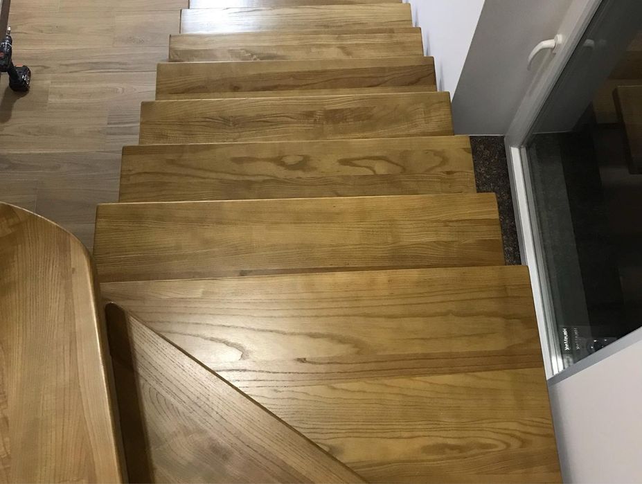 Сходи з ясена та дуба|Виготовлення під замовлення|Сходинки|Підсходинки