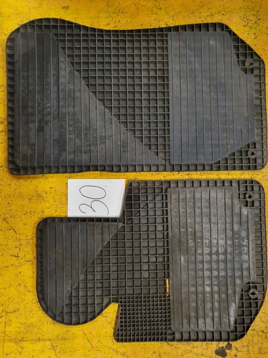 BMW E36 Czarne Gumowe Dywaniki Wycieraczki Oryginał BMW 30 Części BMA