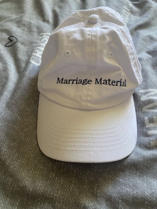 Кепка marriage material