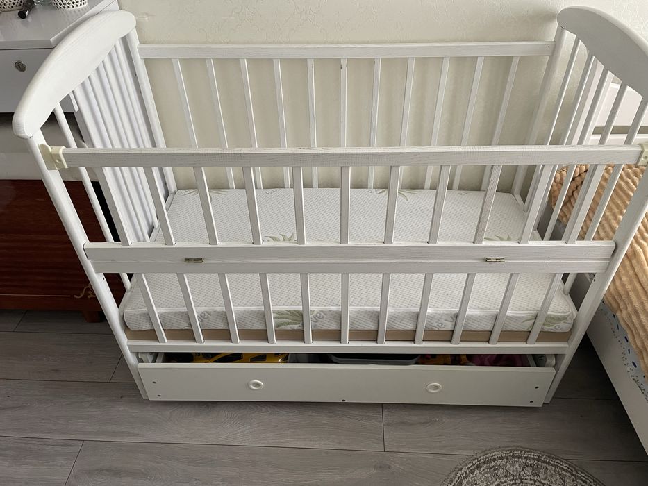 Продам дитяче ліжко в чудовому стані
