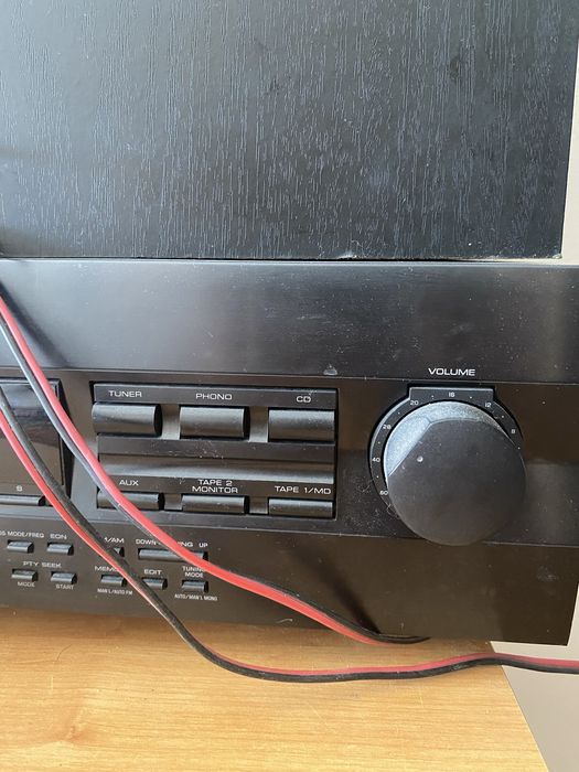 Sistema Hi Fi Yamaha RX-396RDS + Colunas Dali Axs 1000