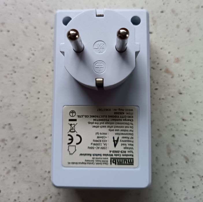 4nowe gniazda sterowane+pilot,darnowa przesyłka do paczkomatu