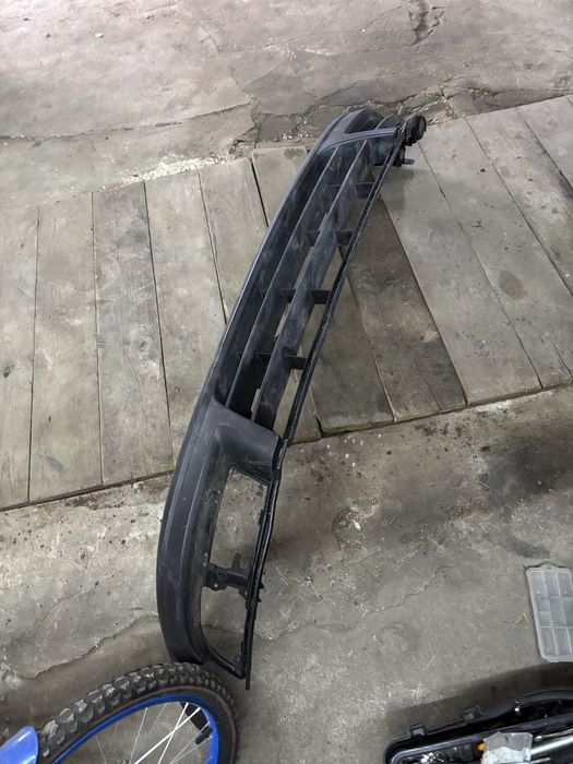 Dolna część zderzaka przód Touran Caddy