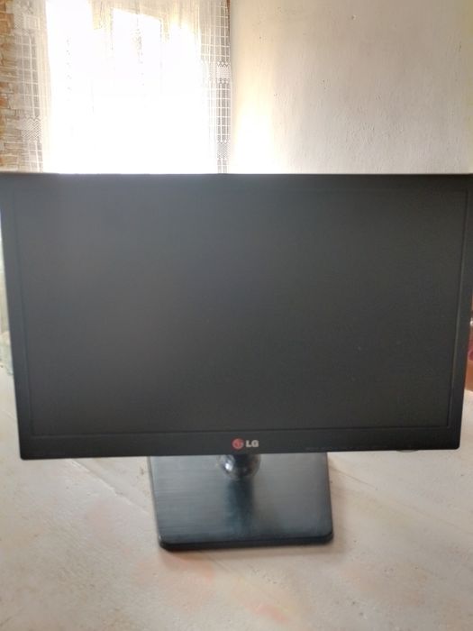 Монітор LG FlatronТерміново