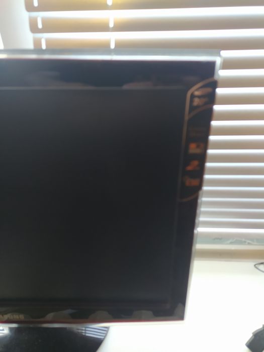 Монитор Samsung 20 дюймов