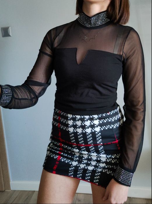 Bluzka Xs czarna z siateczką cyrkonie nowa dekolt