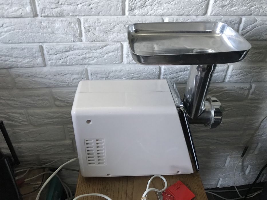 ELEKTA EMG 800 электрическая мясорубка новая Япония