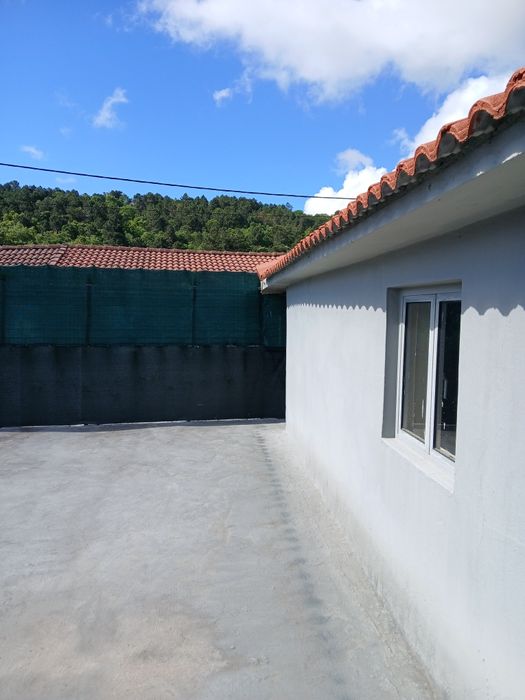 Casa em pedra de 4 frentes em Cidadelha de Aguiar - Vila Pouca de Aguiar