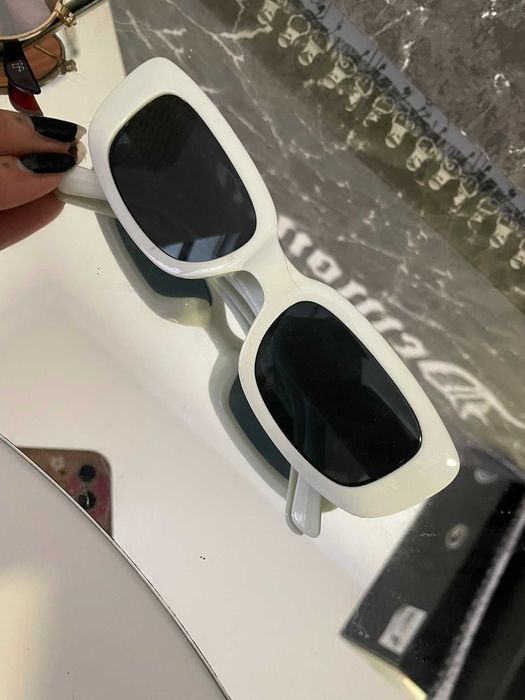 Oculos de sol variados